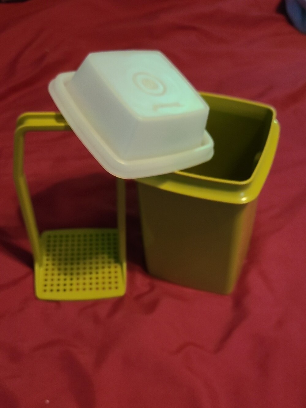 Tupperware Olive Green Pickle Caddy